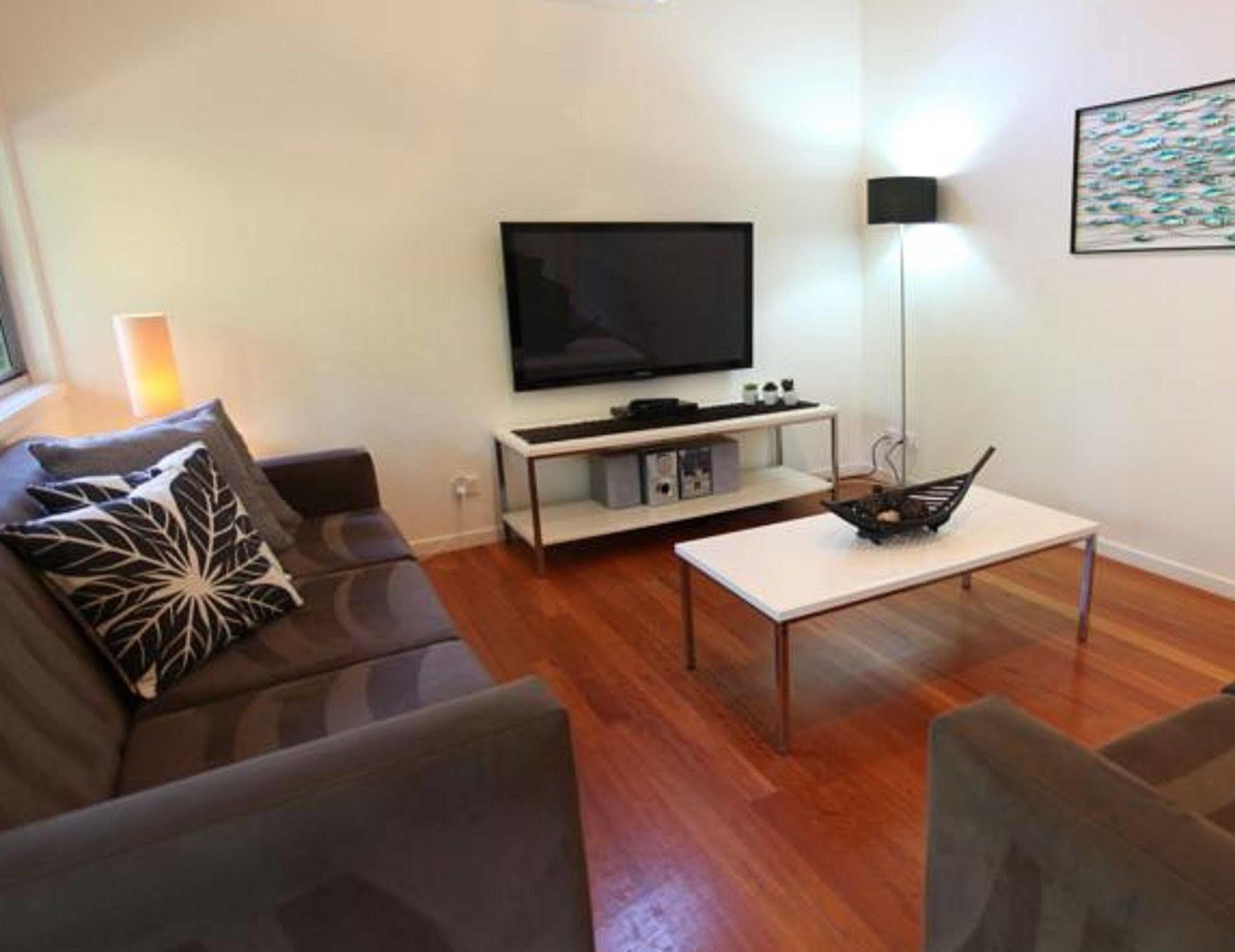 Mobys Beachside Retreat 4* Blueys Beach